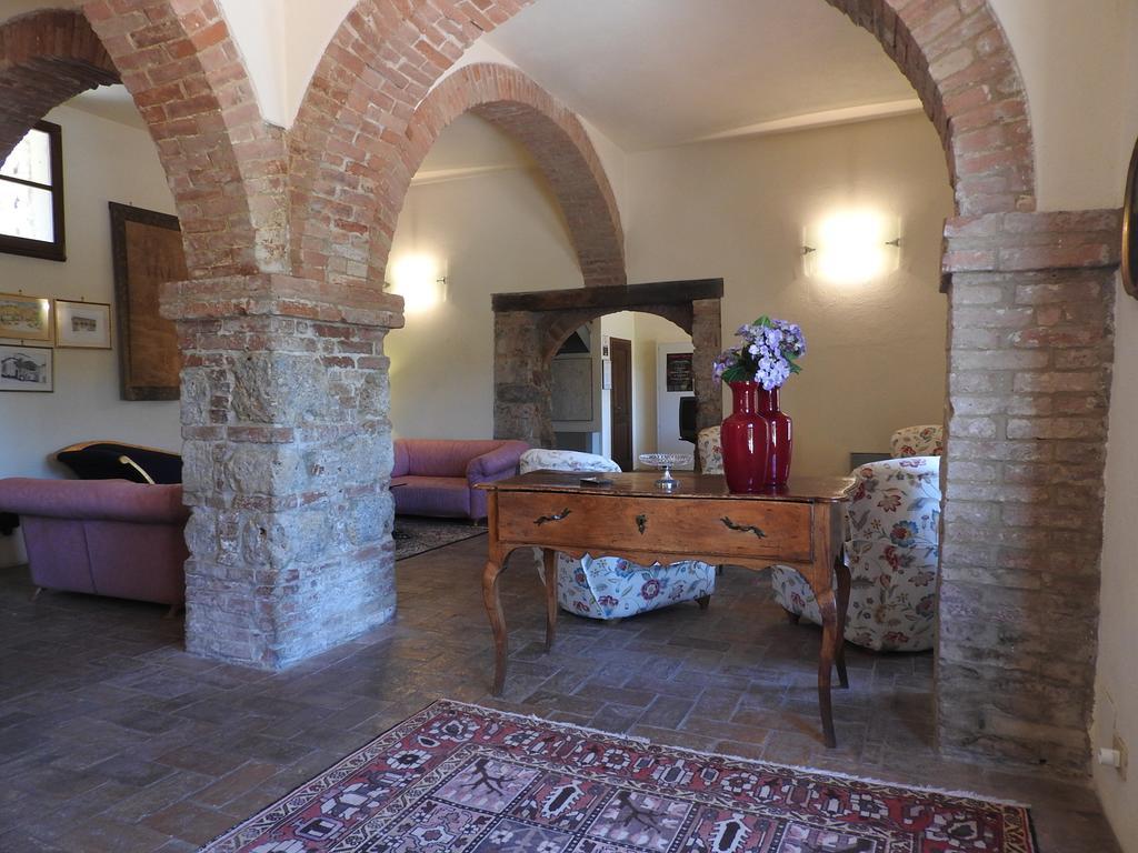 Relais Borgo Di Toiano Guest House Sovicille Exterior photo