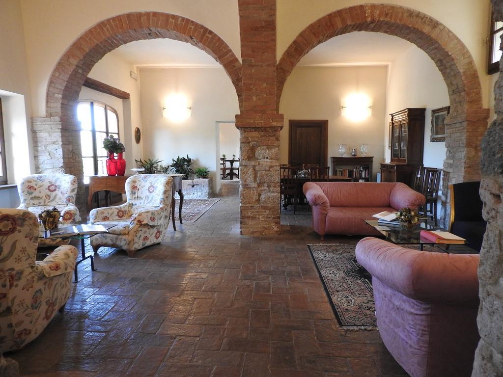 Relais Borgo Di Toiano Guest House Sovicille Exterior photo